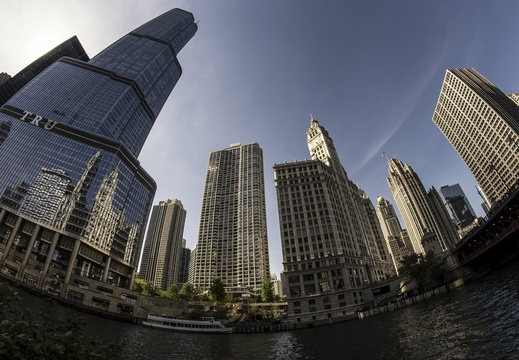 Chicago downtown river 1