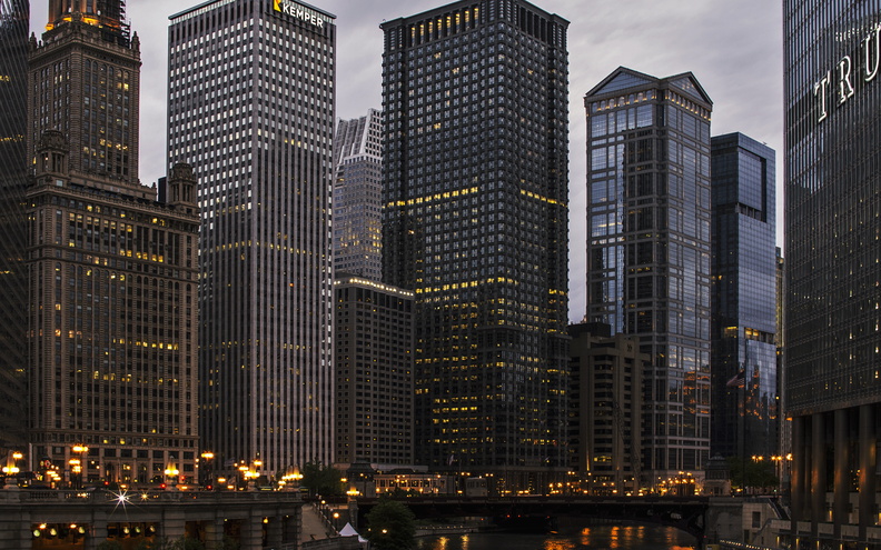 Chicago_Night_River_1.jpg