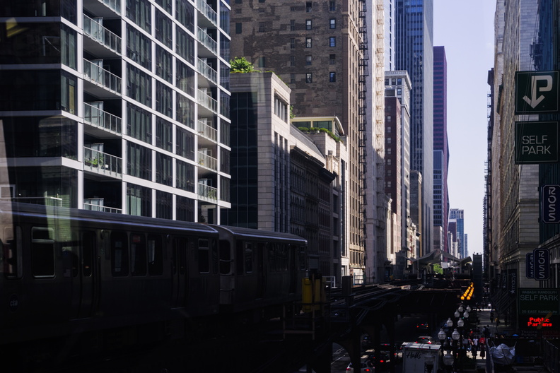 Chicago_from_the_Orange_Line_1.jpg