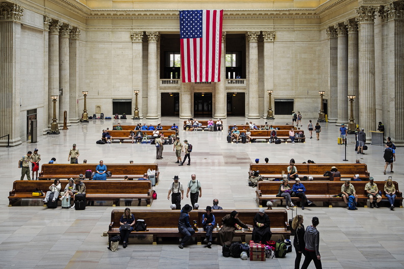 Amtrak_Union_Station_Great_Hall_Travelers.jpg
