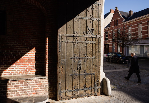 Hasselt Early March Begijnhof